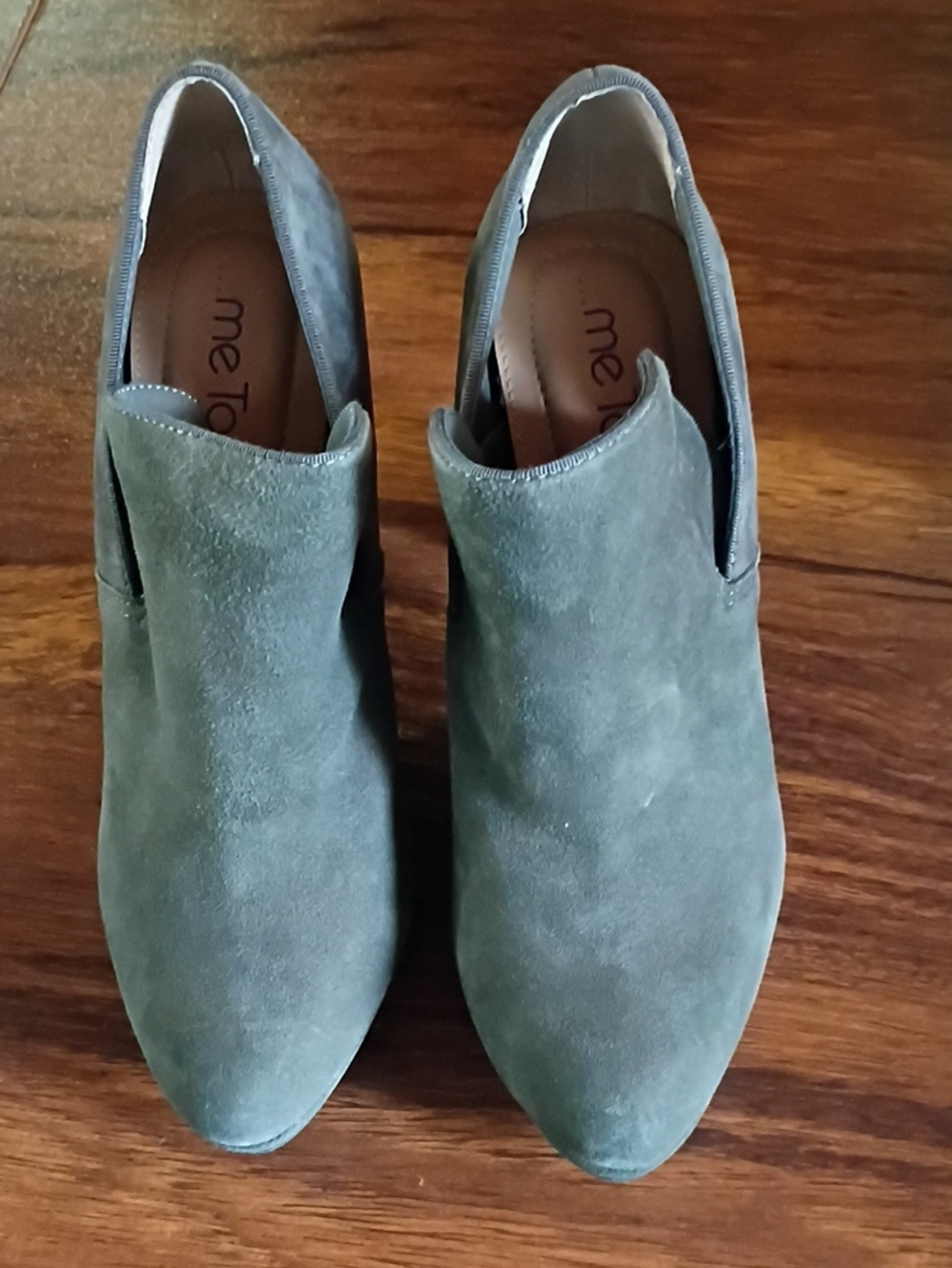 me Too Women’s Gray Suede Slip-On Ankle Shoes